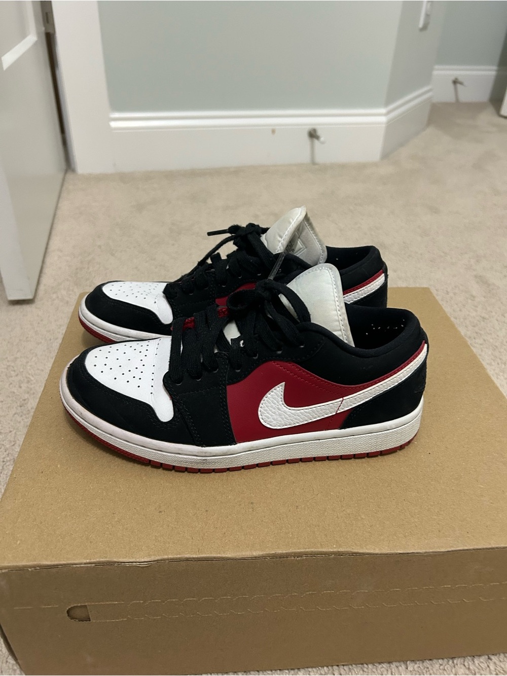 Nike Low-Top Sneakers - Black/White/Red